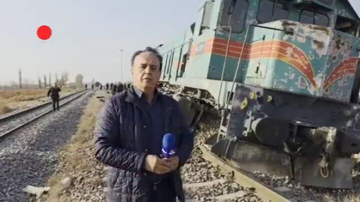 خارج شدن قطار از ریل در ایستگاه هشتگرد