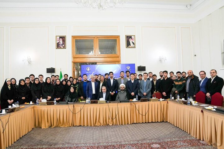 نشست رئیس و اعضای بنیاد ملی نخبگان با عراقچی