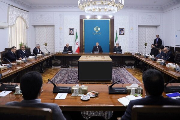 پزشکیان: برق را به طور تدریجی جایگزین گاز میکنیم
