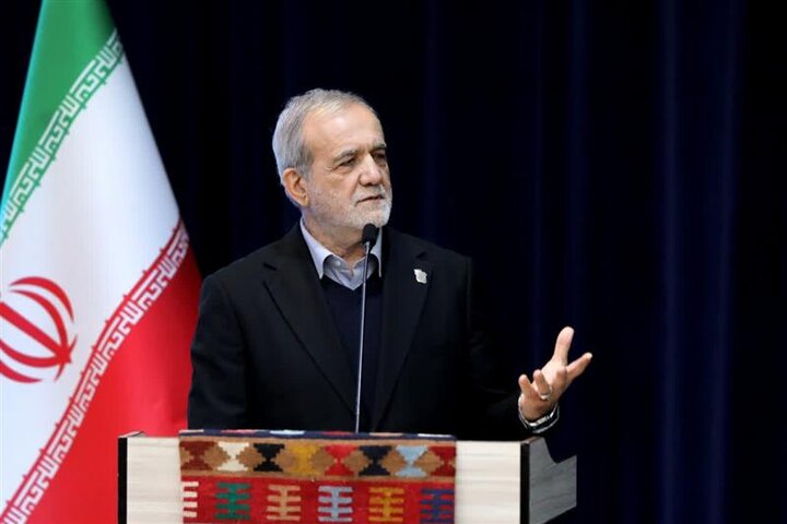 پزشکیان: ملتی که مصمم و متحد باشد تسلیم آمریکا و اسرائیل نمیشود