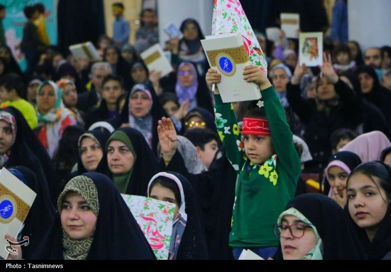 باران، قرآن و نرگس؛ نیمه‌شعبانِ متفاوت در مصلای زنجان