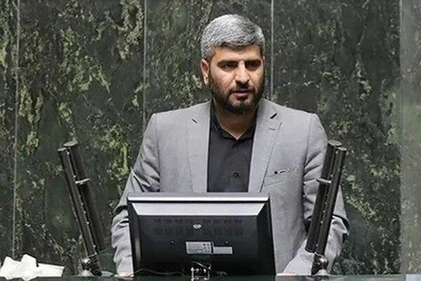 خزایی: باید برای بهروزرسانی تجهیزات سپاه، بودجه در نظر گیریم