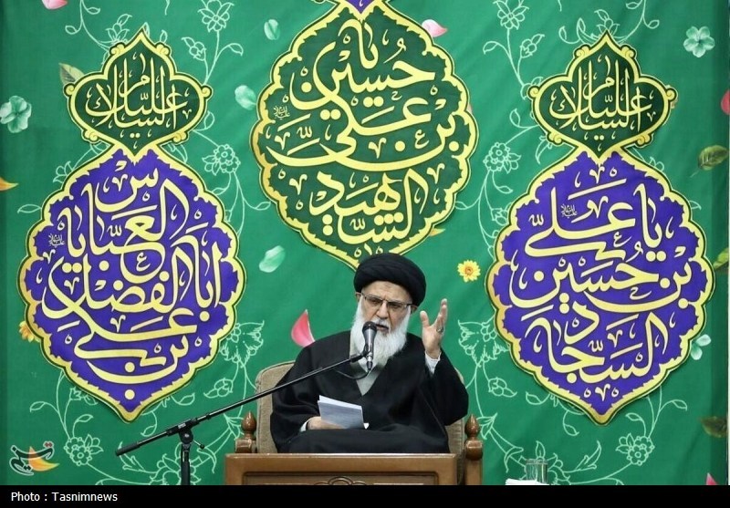 ملت ایران با تکیه بر رهبری ولایت فقیه توان عبور از چالشها را دارد