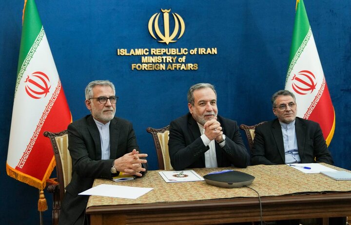 نشست وبیناری وزیرخارجه با سفرا و رؤسای نمایندگیهای ایران در قاره آسیا