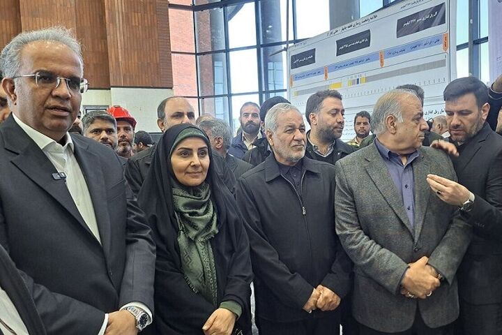 وزیر راه و شهرسازی اعلام کرد
                مزیت ایجاد صندوق مالی حمل‌ ونقل اسلامی| ۱۶۰ کیلومتر از مسیر رشت- آستارا باقی مانده است