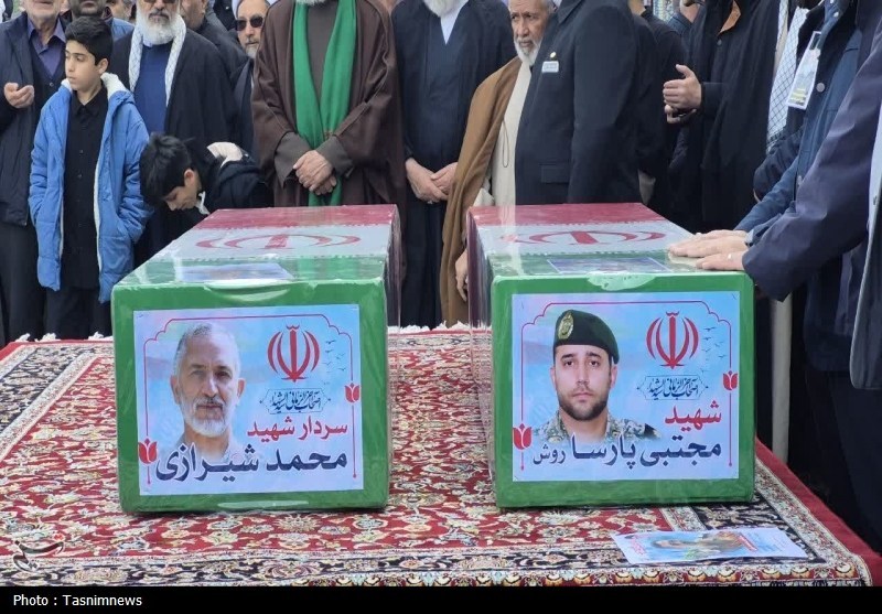 پیکر سرلشکر شهید محمد شیرازی در حرم مطهر رضوی آرام گرفت+تصاویر تشییع شهدا , شهادت , خراسان رضوی , اخبار استان خراسان رضوی , اخبار مشهد , مشهد مقدس , جنگ آمریکا و رژیم صهیونیستی علیه ایران ,