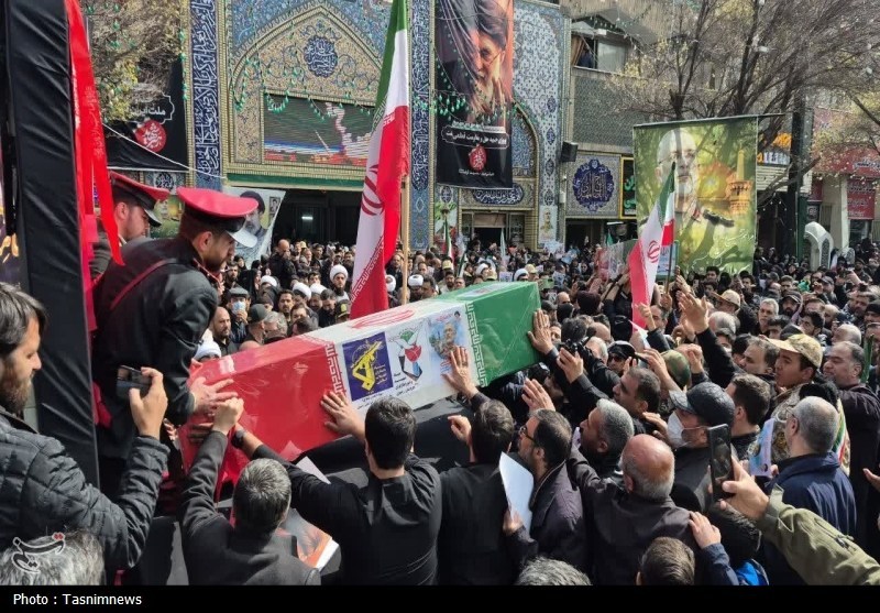 پیکر سرلشکر شهید محمد شیرازی در حرم مطهر رضوی آرام گرفت+تصاویر تشییع شهدا , شهادت , خراسان رضوی , اخبار استان خراسان رضوی , اخبار مشهد , مشهد مقدس , جنگ آمریکا و رژیم صهیونیستی علیه ایران ,