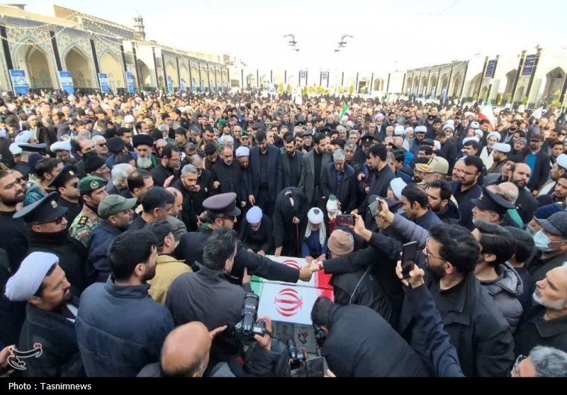 پیکر سرلشکر شهید محمد شیرازی در حرم مطهر رضوی آرام گرفت+تصاویر تشییع شهدا , شهادت , خراسان رضوی , اخبار استان خراسان رضوی , اخبار مشهد , مشهد مقدس , جنگ آمریکا و رژیم صهیونیستی علیه ایران ,