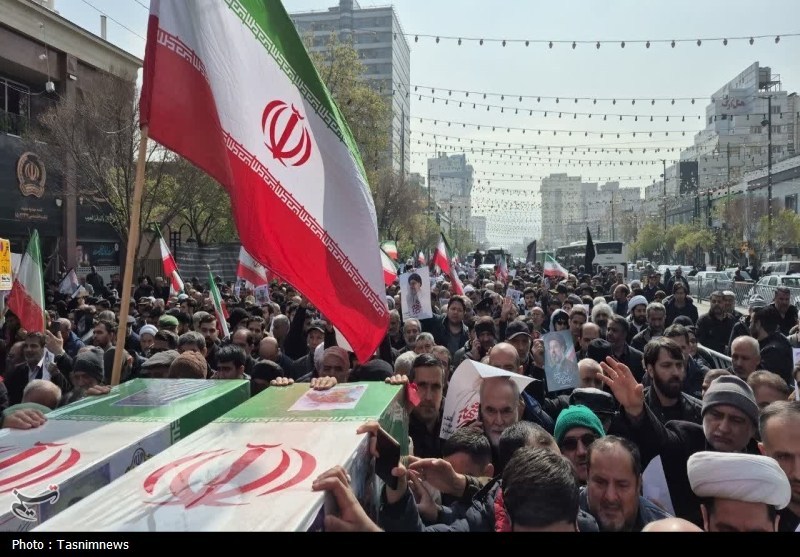 پیکر سرلشکر شهید محمد شیرازی در حرم مطهر رضوی آرام گرفت+تصاویر تشییع شهدا , شهادت , خراسان رضوی , اخبار استان خراسان رضوی , اخبار مشهد , مشهد مقدس , جنگ آمریکا و رژیم صهیونیستی علیه ایران ,