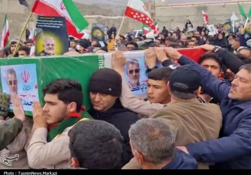 پیکر مطهر شهید پاکپور به زادگاهش رسید؛ تشییع فرمانده شهید سپاه در دهسد