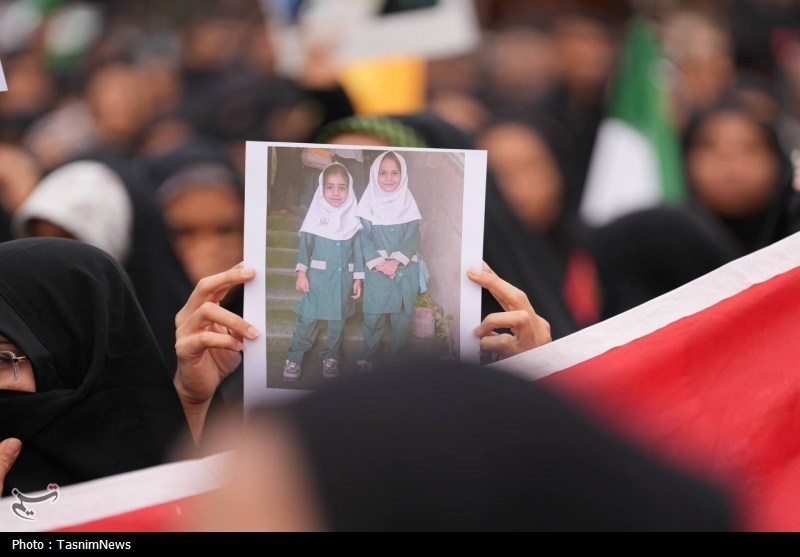 پیکر ۱۴۰ دانش‌آموز شهید مدرسه دخترانه میناب شناسایی شد‌