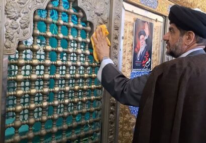 آئین غباروبی آستان مطهر امامزاده سلیمان بن علی (ع) گناوه برگزار شد