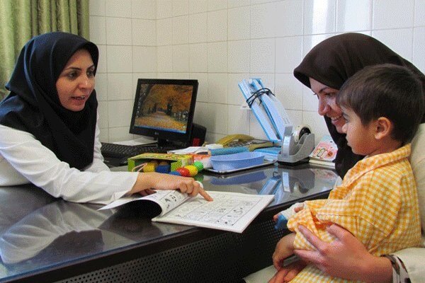 آغاز پرداخت حقوق کادر درمان پس از ۶ روز تأخیر