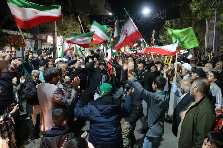 اجتماع پرشور ساوجی‌ها در حمایت از نیروهای مسلح