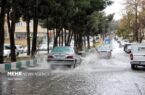 اکثر معابر تهران به دلیل بارش باران لغزنده است