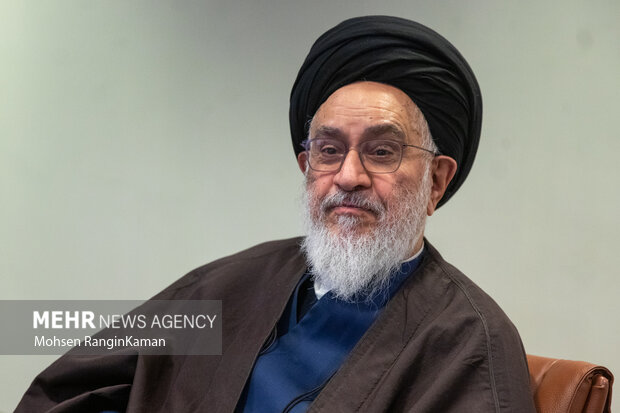 تاریخ لکه ننگ ستمگران برای توهین به چهرههای الهی را فراموش نمیکند