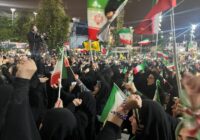 تداوم حضور فومنی‌ها در شب پنجاه و هفتم