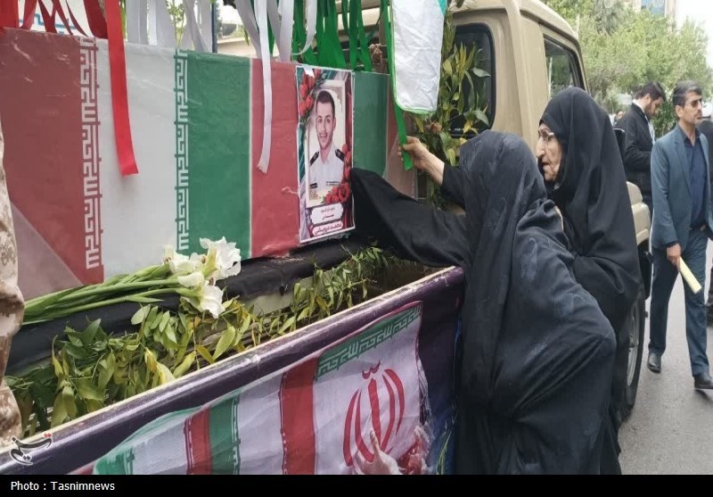 تشییع پیکر یکی از شهدای حملات آمریکایی ـ صهیونی در گنبدکاووس+تصاویر اخبار استان گلستان , اخبار گنبدکاووس , تشییع , شهید , جنگ , جنگ آمریکا و رژیم صهیونیستی علیه ایران ,