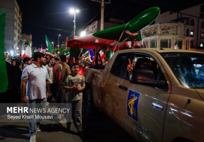حضور عروس و داماد آستانه‌ای در پنجاه و سومین اجتماع شبانه