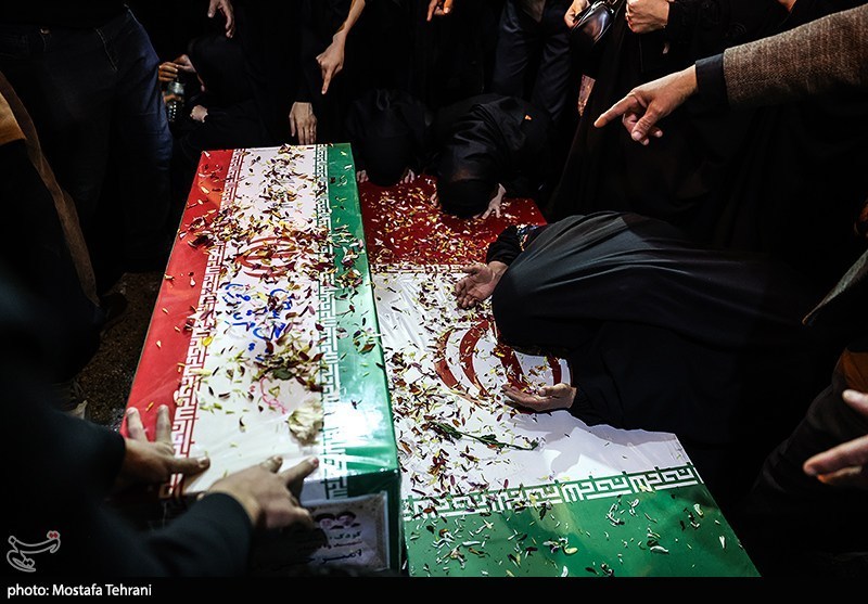 درسالروز شهات امام صادق؛ پیکرهای ۱۵ شهید یک خانواده درکرج تشییع می‌شود