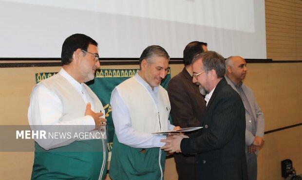 شعری به وسعت ارادت؛ ترویج فرهنگ رضوی با زبان هنر در استان سمنان