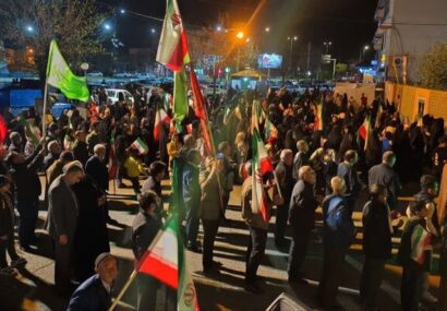 شکوه قرار شب پنجاه‌و سوم مردم فراهان در بیعت با رهبر انقلاب