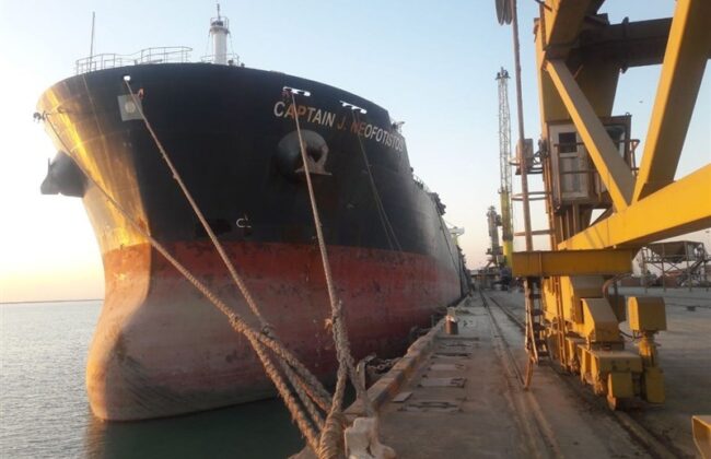 عبور موفق کشتی دانه سویا به‌سمت بندر ایران با وجود تهدید پوچ آمریکا