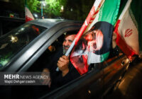 مردم دارالعباده یزد زیر بیرق امام رضا(ع) در سنگر خیابان حاضر هستند