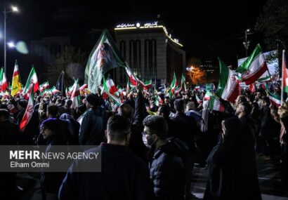 مردم لارستان تا پای جان برای ایران