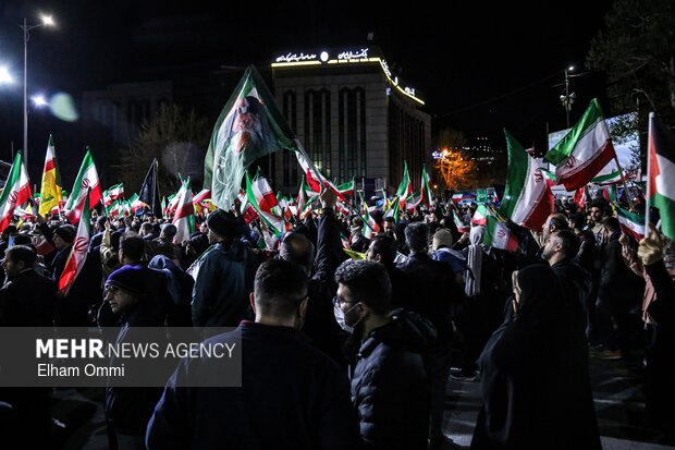 مردم لارستان تا پای جان برای ایران