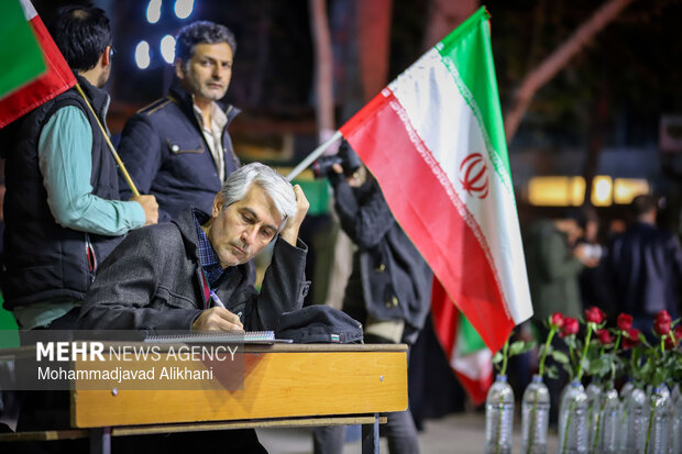 موکب هنر؛ حضور حماسی هنرمندان زاهدانی در تجمعات شبانه