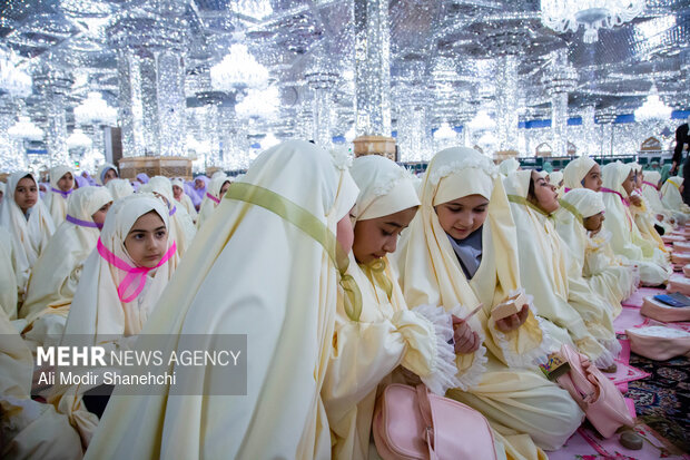 ۱۰ هزار بسته جشن تکلیف دختران توزیع می شود