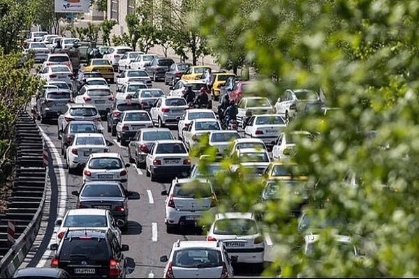 ترافیک سنگین صبحگاهی در بزرگراه‌های اصلی پایتخت