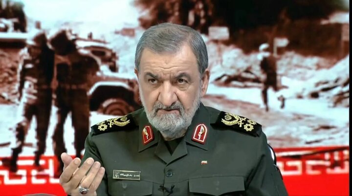 سرلشکر رضایی: آمریکایی ها  باید دندان نفت را در خلیج فارس بکشند