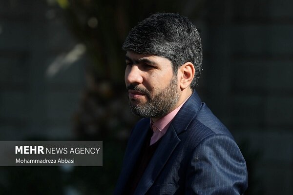 شهید رئیسی محکم و استوار از منافع ملت ایران دفاع میکرد