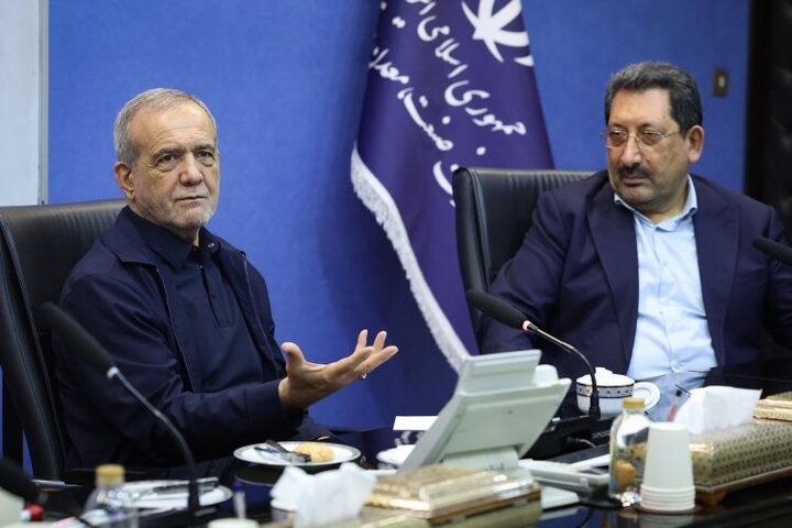 پزشکیان: با کسانی که از شرایط کشور سوءاستفاده می‌کنند، برخورد می‌کنیم