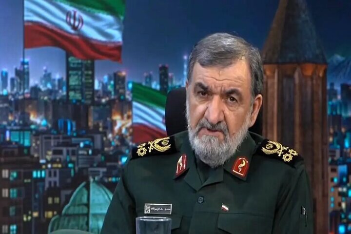 مردم ایران نباید هزینه خدمات به کشورها در تنگه هرمز را بپردازند