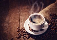 آخرین فنجان قهوه را در چه ساعتی بنوشیم؟ آخرین فنجان قهوه را در چه ساعتی بنوشیم؟