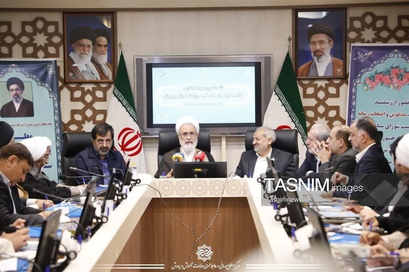 آیتالله اعرافی: سند تحول بنیادین باید با الگوهای قوی دنبال شود