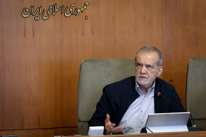 تأکید پزشکیان بر تنوعبخشی به مسیرهای تأمین کالاهای اساسی