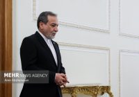 عراقچی: آمریکا خود را از غل و زنجیر اسرائیل رها کند عراقچی: آمریکا خود را از غل و زنجیر اسرائیل رها کند