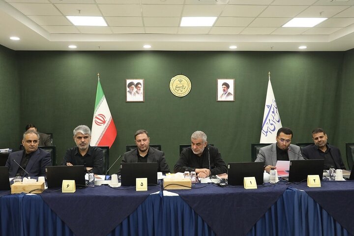 موافقت مجلس با استفساریهای درباره قیمت عرضه قیر رایگان